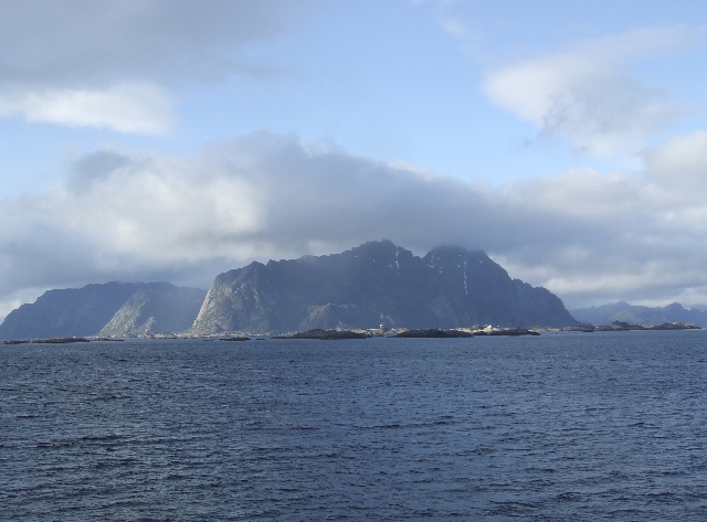 Direction TrollFjord.JPG
